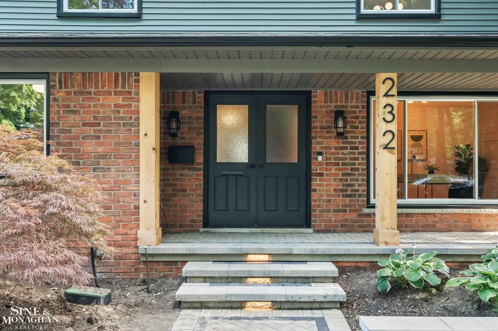 232 Edmund Avenue Royal Oak City MI 48073