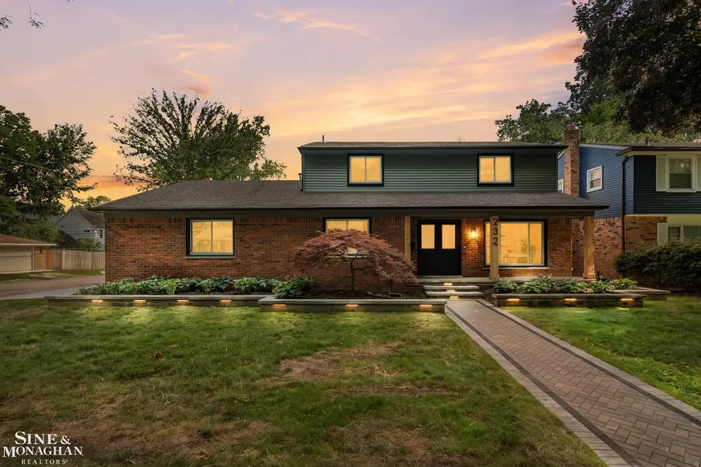 232 Edmund Avenue Royal Oak City MI 48073