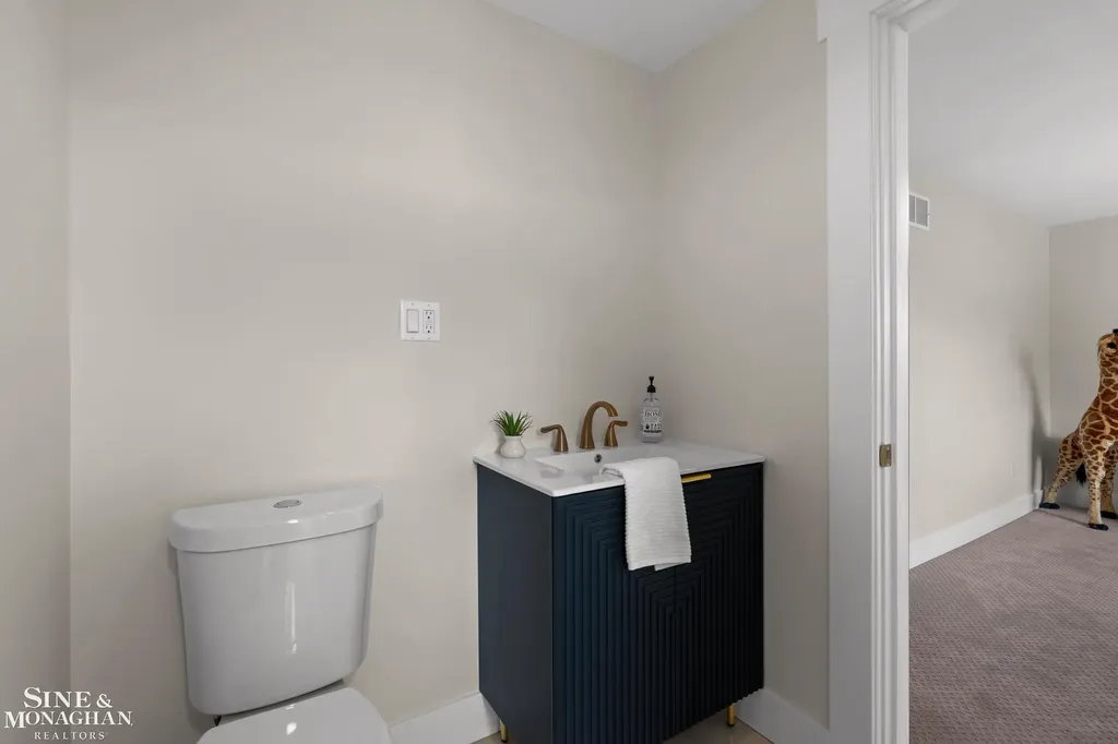 232 Edmund Avenue Royal Oak City MI 48073