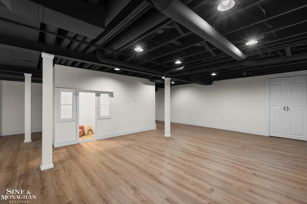 232 Edmund Avenue Royal Oak City MI 48073