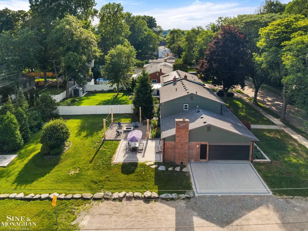 232 Edmund Avenue Royal Oak City MI 48073