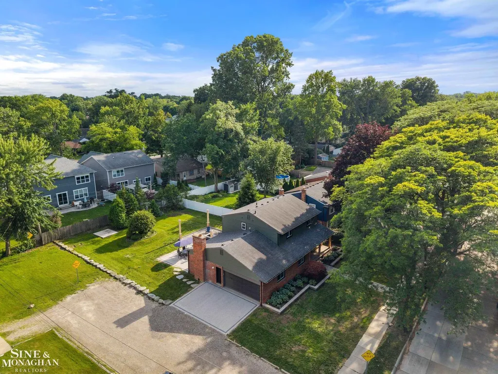 232 Edmund Avenue Royal Oak City MI 48073