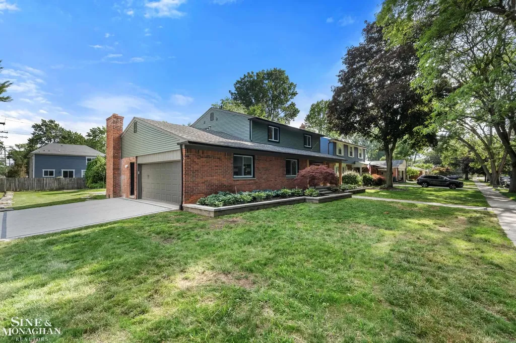 232 Edmund Avenue Royal Oak City MI 48073