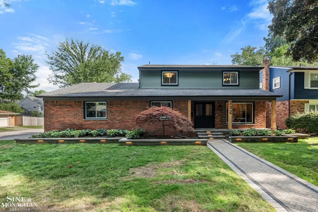 232 Edmund Avenue Royal Oak City MI 48073