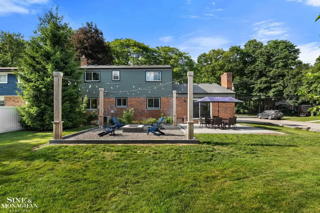 232 Edmund Avenue Royal Oak City MI 48073