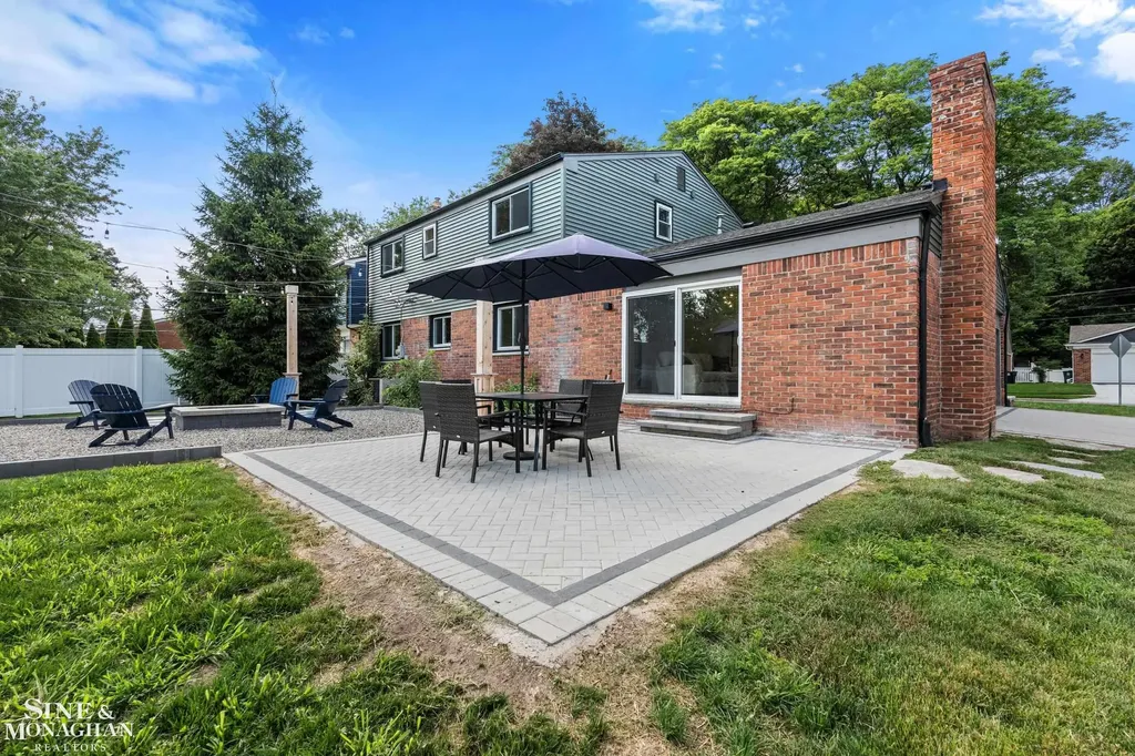 232 Edmund Avenue Royal Oak City MI 48073