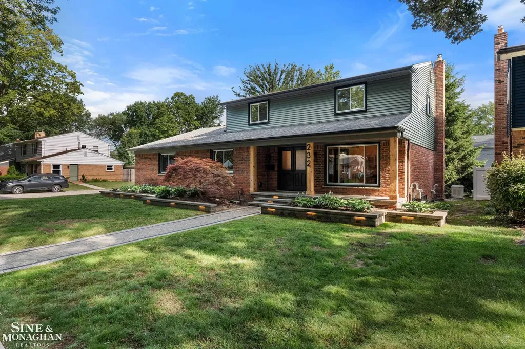 232 Edmund Avenue Royal Oak City MI 48073