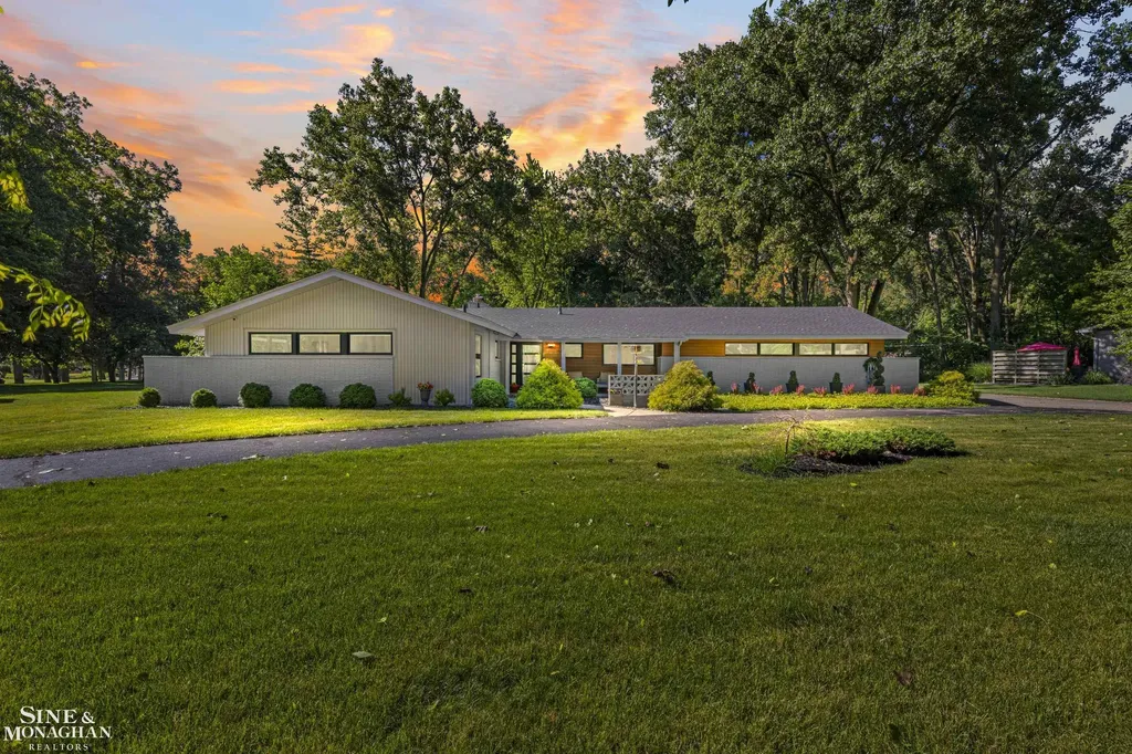 2741 Braeburn Road Rochester Hills City MI 48309