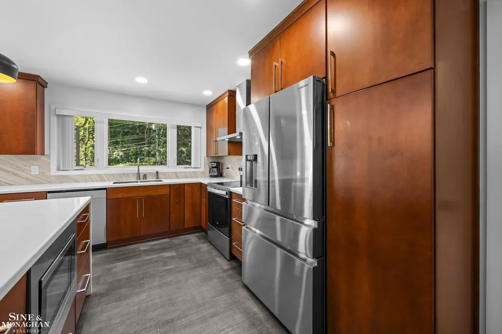 2741 Braeburn Road Rochester Hills City MI 48309