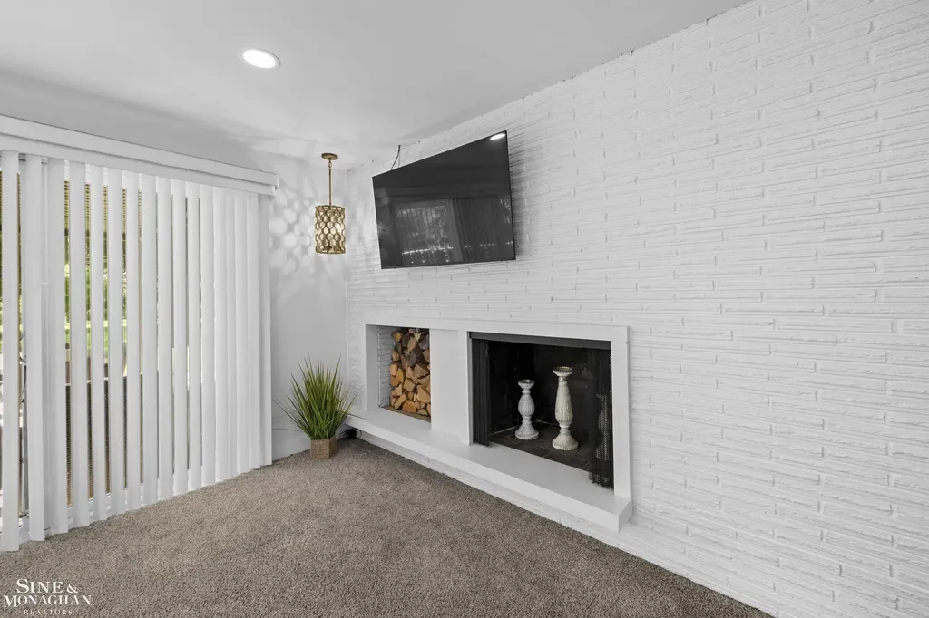 2741 Braeburn Road Rochester Hills City MI 48309
