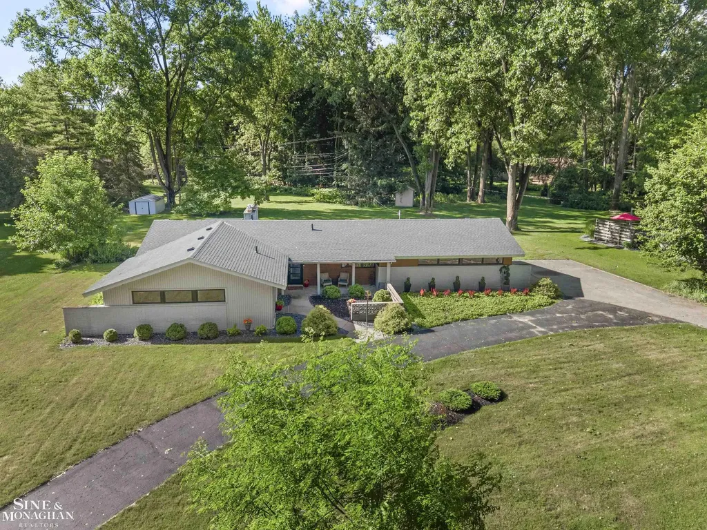 2741 Braeburn Road Rochester Hills City MI 48309