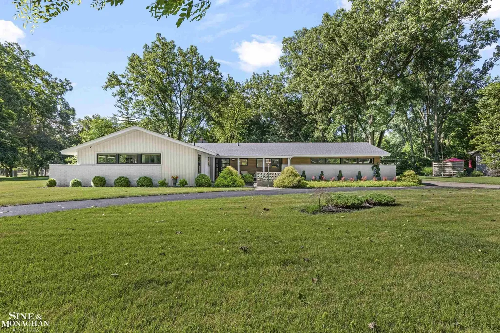 2741 Braeburn Road Rochester Hills City MI 48309