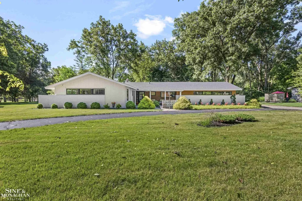 2741 Braeburn Road Rochester Hills City MI 48309