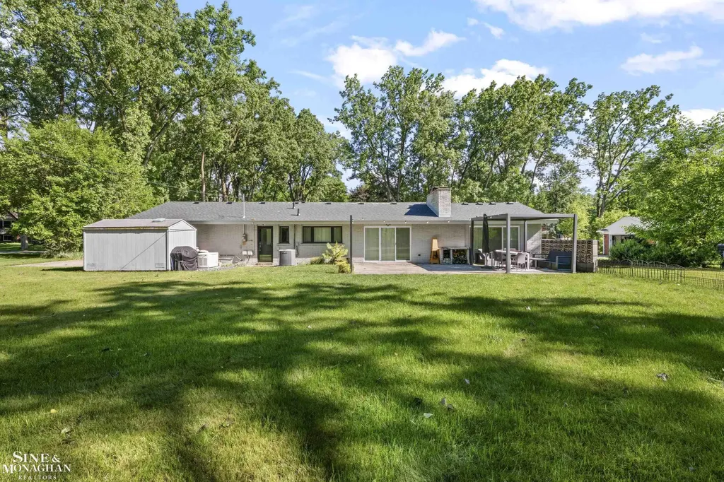 2741 Braeburn Road Rochester Hills City MI 48309