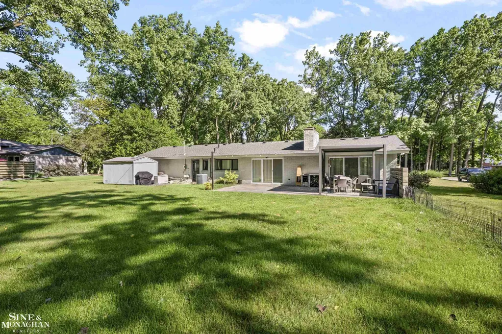 2741 Braeburn Road Rochester Hills City MI 48309