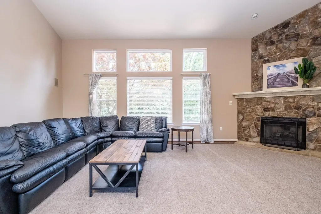 19573 Tanglewood Circle Clinton Charter Township MI 48038