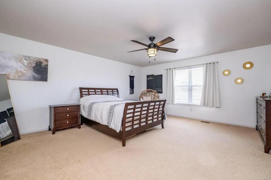 19573 Tanglewood Circle Clinton Charter Township MI 48038