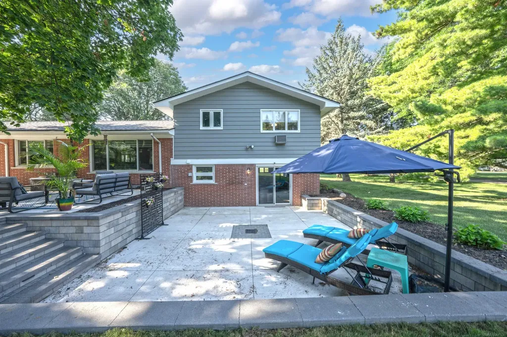 41306 Llewelyn Court Northville City MI 48167