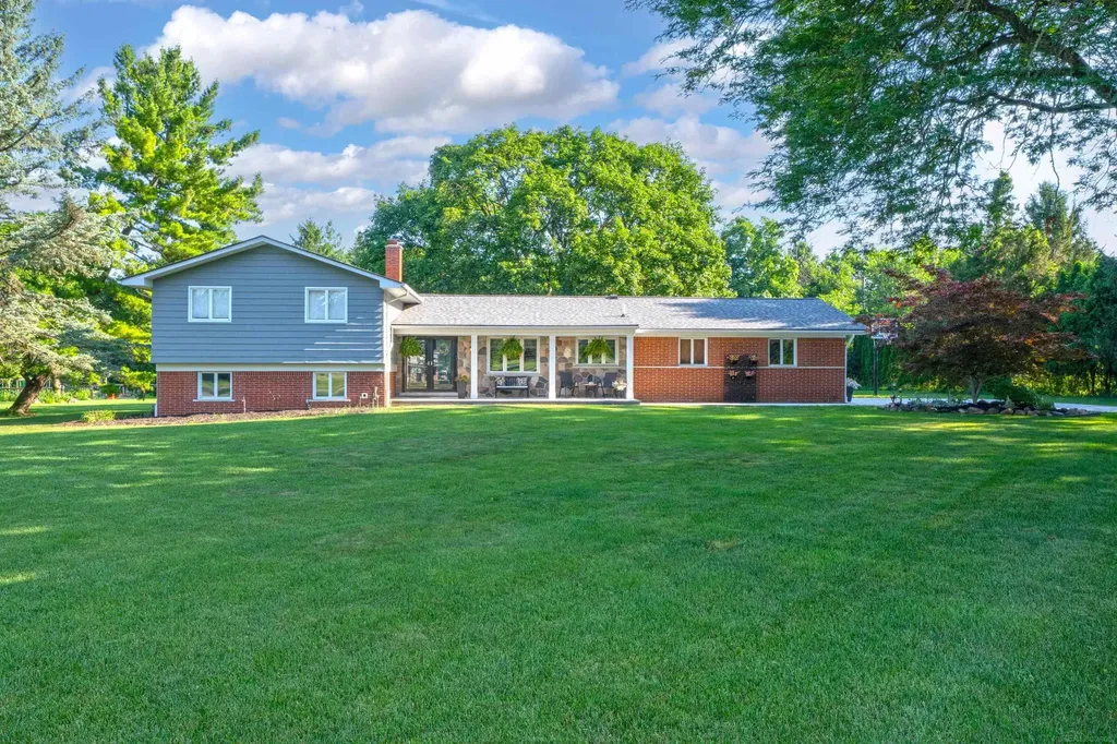 41306 Llewelyn Court Northville City MI 48167