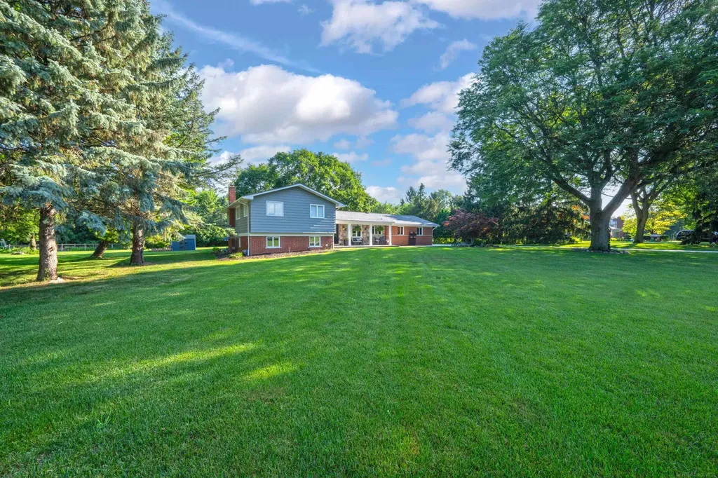 41306 Llewelyn Court Northville City MI 48167