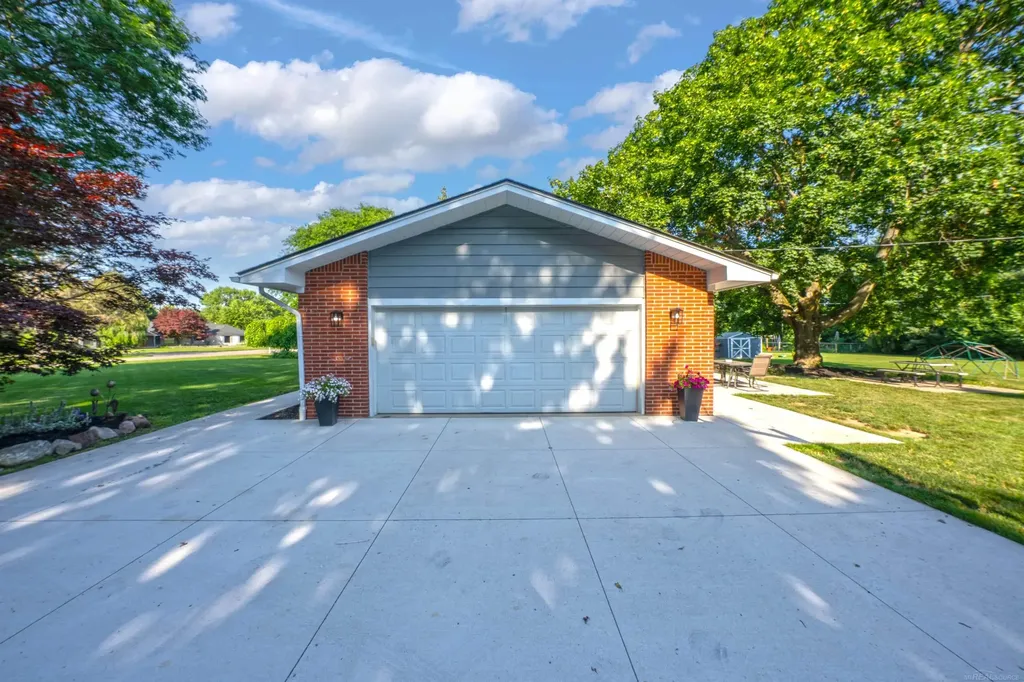 41306 Llewelyn Court Northville City MI 48167