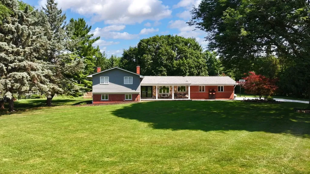 41306 Llewelyn Court Northville City MI 48167