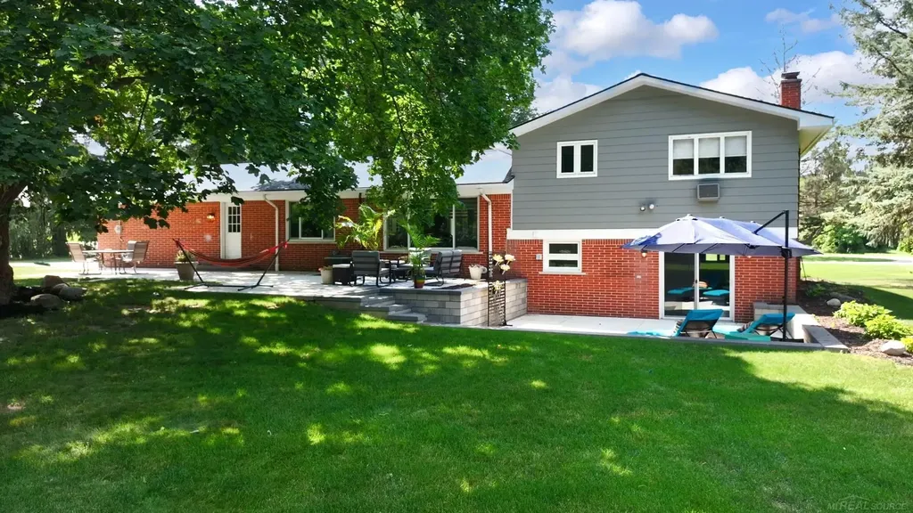 41306 Llewelyn Court Northville City MI 48167