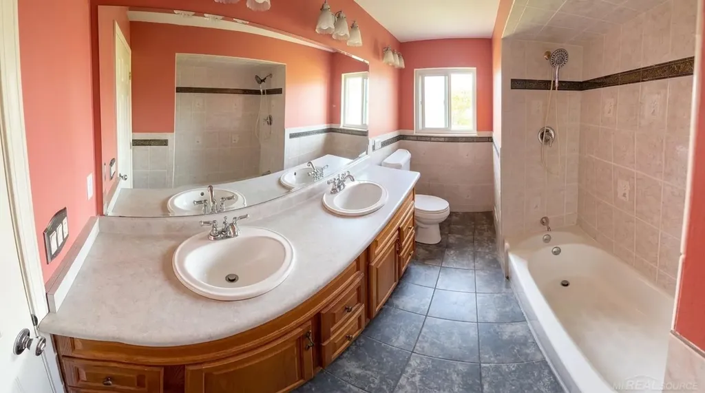 31496 Roan Avenue Warren City MI 48093