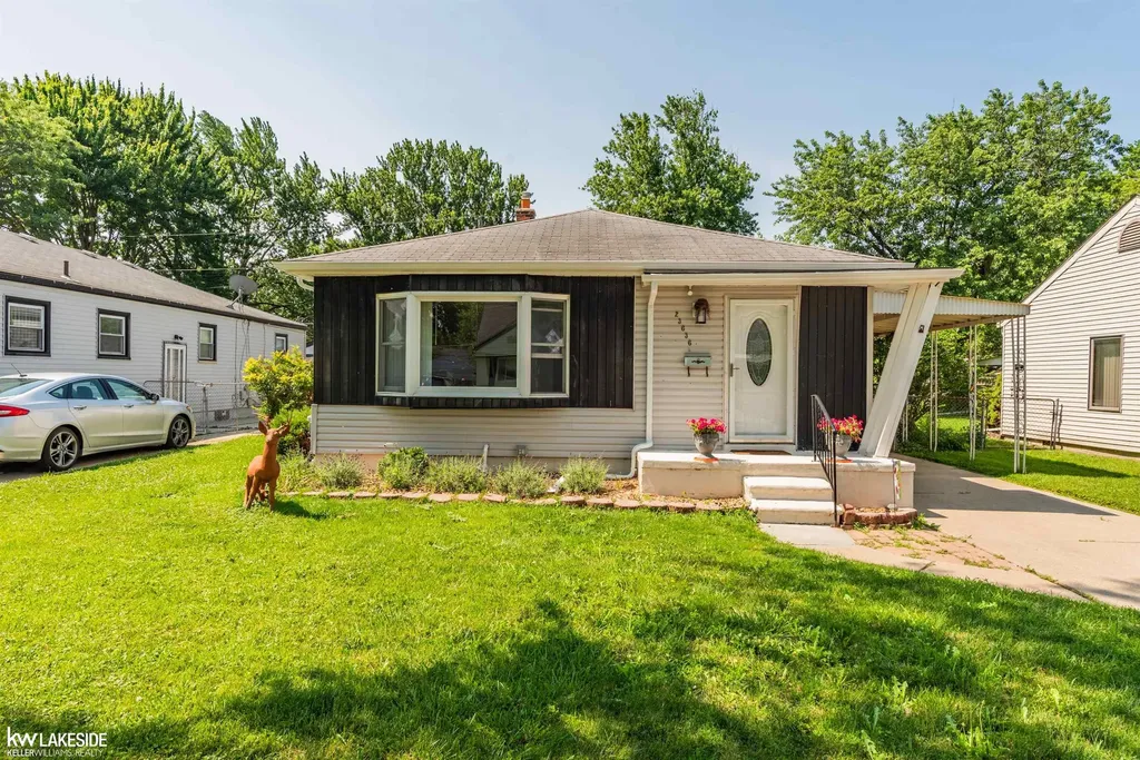 23636 Beverly Street St. Clair Shores City MI 48082