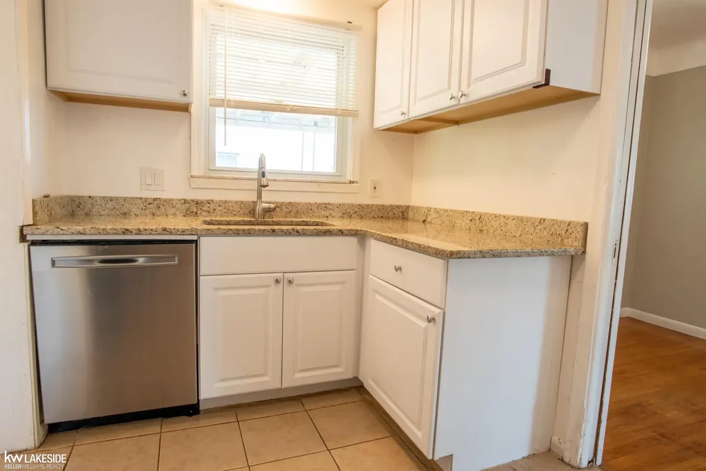 23636 Beverly Street St. Clair Shores City MI 48082