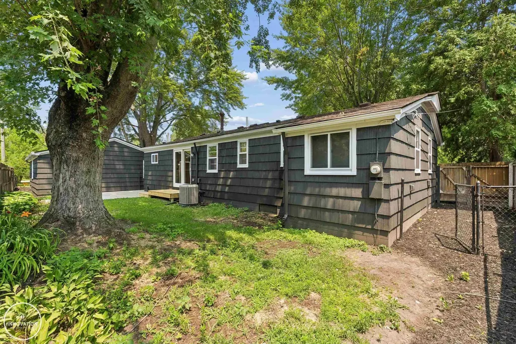 367 Sherwood Lane Algonac City MI 48001