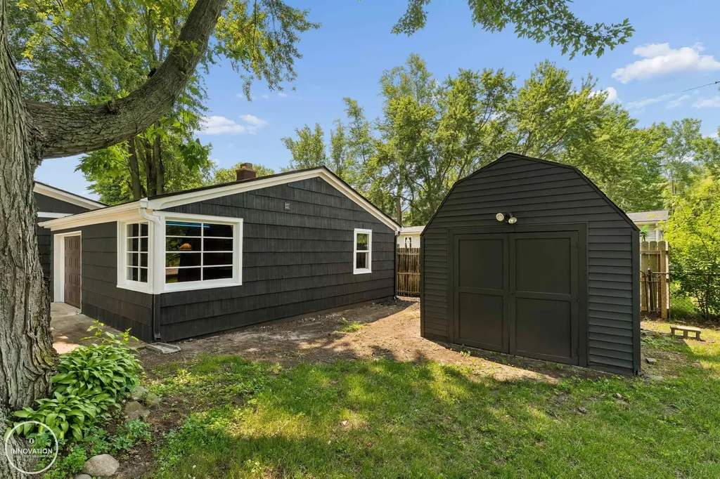 367 Sherwood Lane Algonac City MI 48001