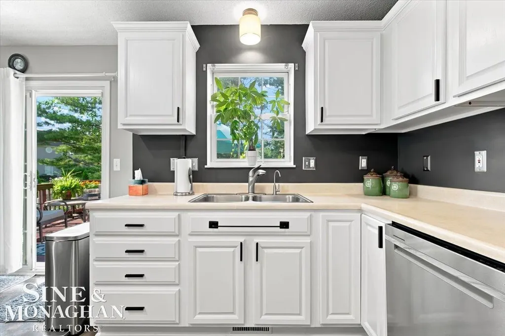 1020 Hunter Court Marysville City MI 48040