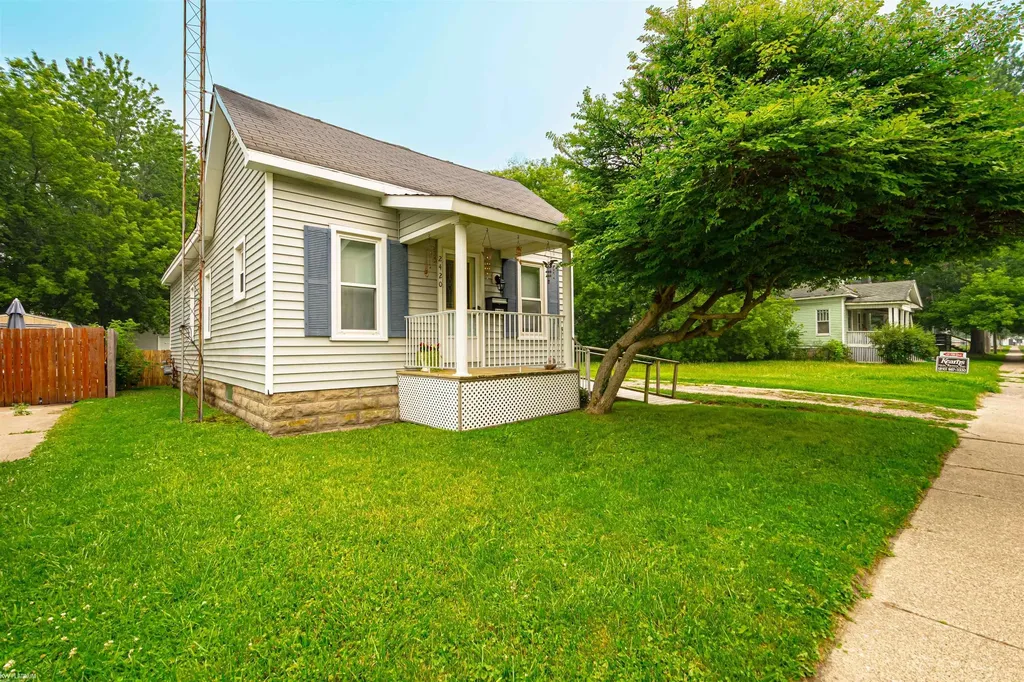 2420 Stone Street Port Huron City MI 48060
