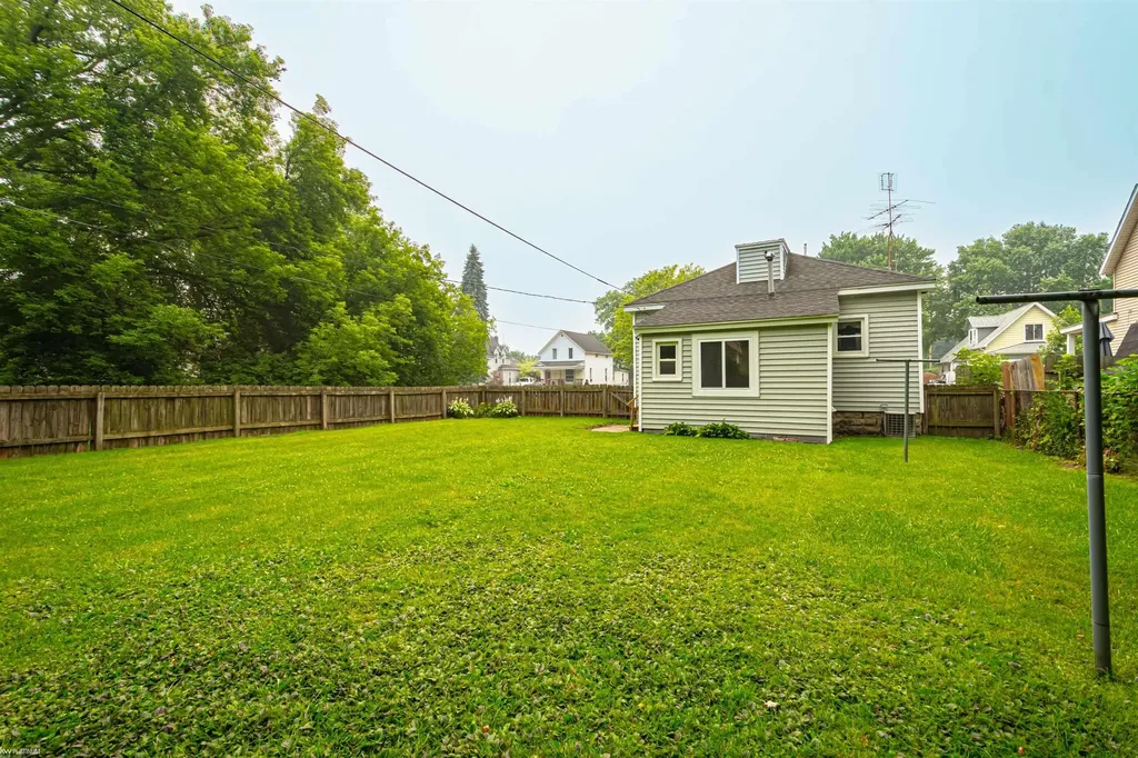 2420 Stone Street Port Huron City MI 48060