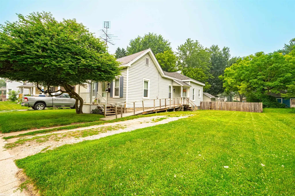 2420 Stone Street Port Huron City MI 48060