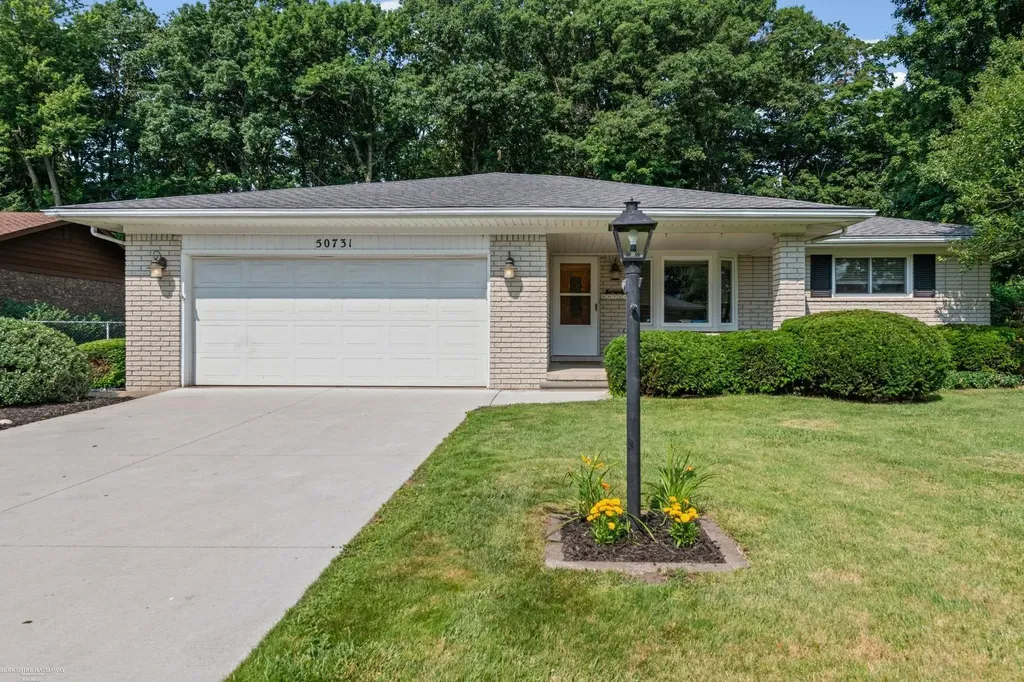 50731 W Shamrock Street Chesterfield Township MI 48047