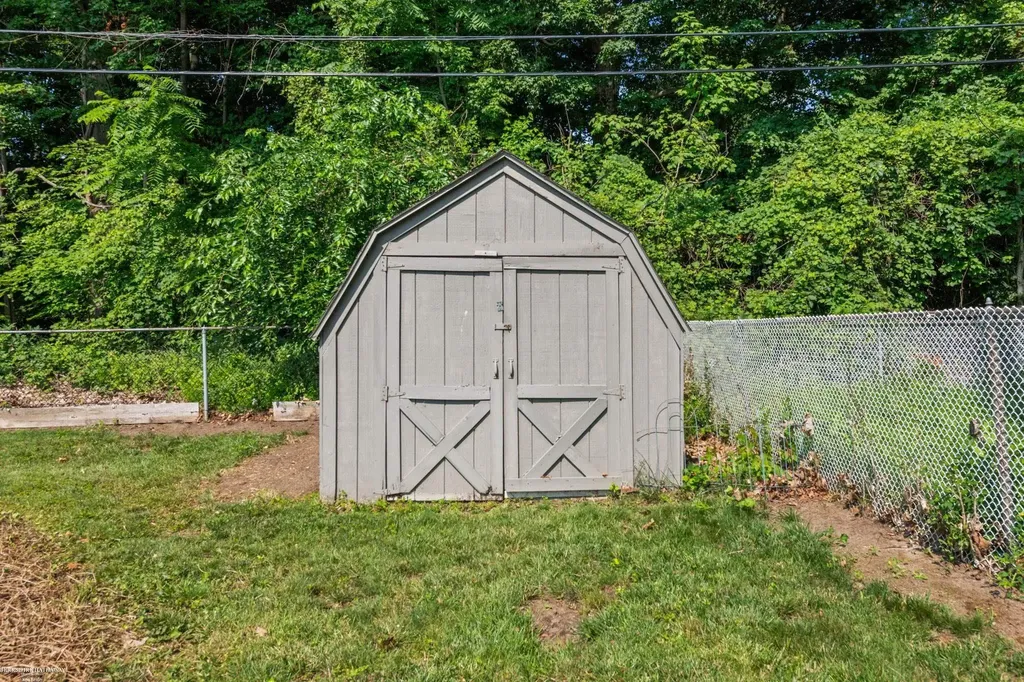 50731 W Shamrock Street Chesterfield Township MI 48047
