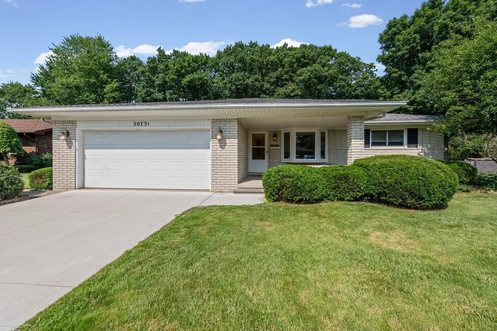 50731 W Shamrock Street Chesterfield Township MI 48047