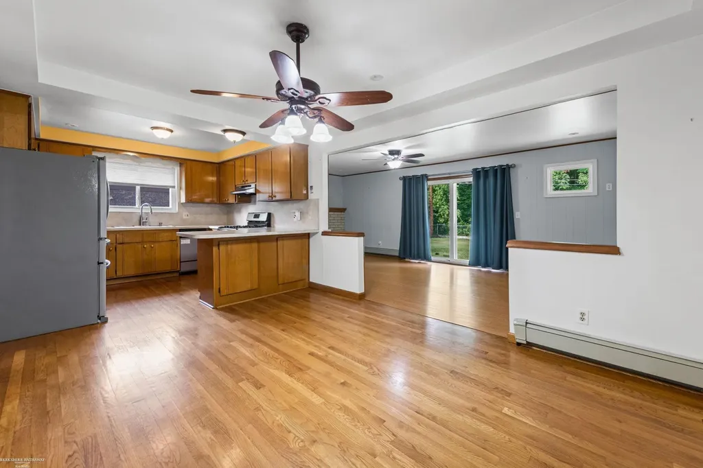 50731 W Shamrock Street Chesterfield Township MI 48047