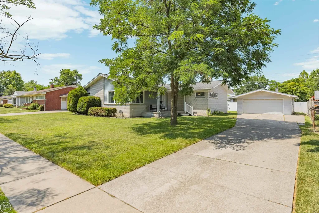 22405 E Schafer Street Clinton Charter Township MI 48035