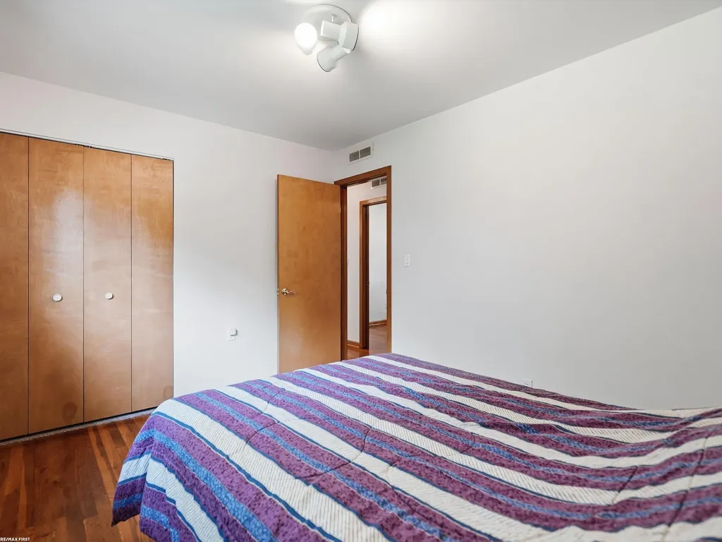 10994 Lesure Drive Sterling Heights City MI 48312