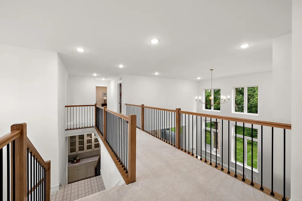 1051 E Avon Road Rochester Hills City MI 48307