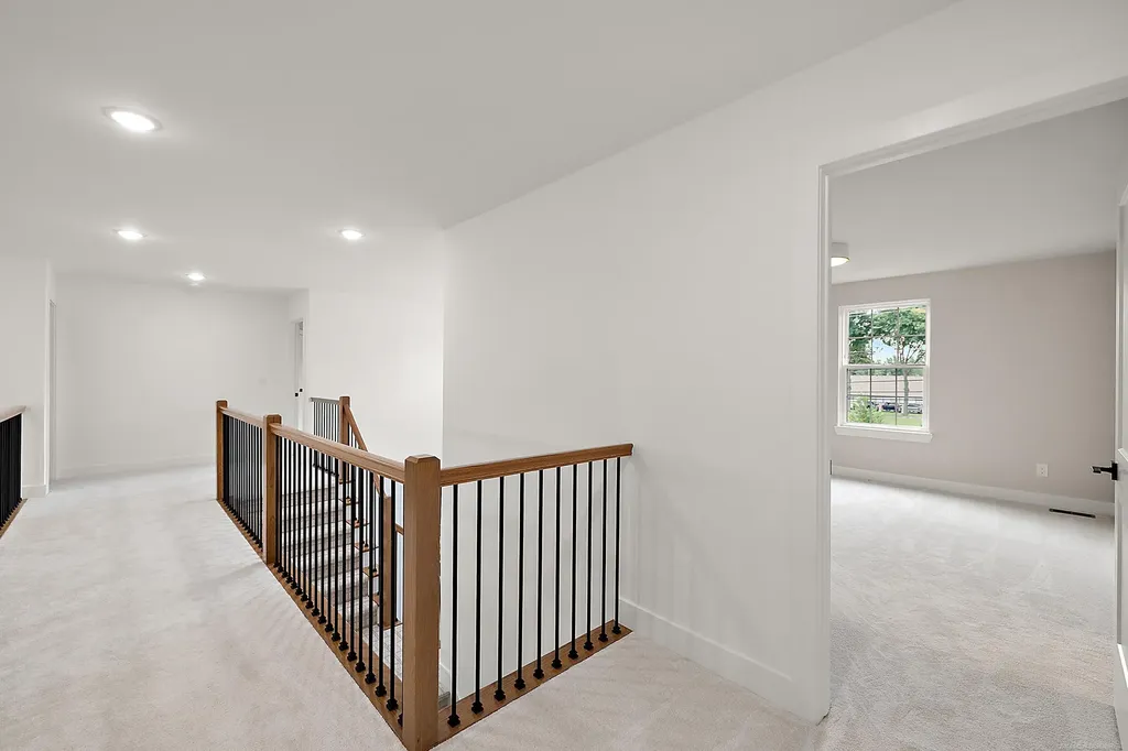 1051 E Avon Road Rochester Hills City MI 48307