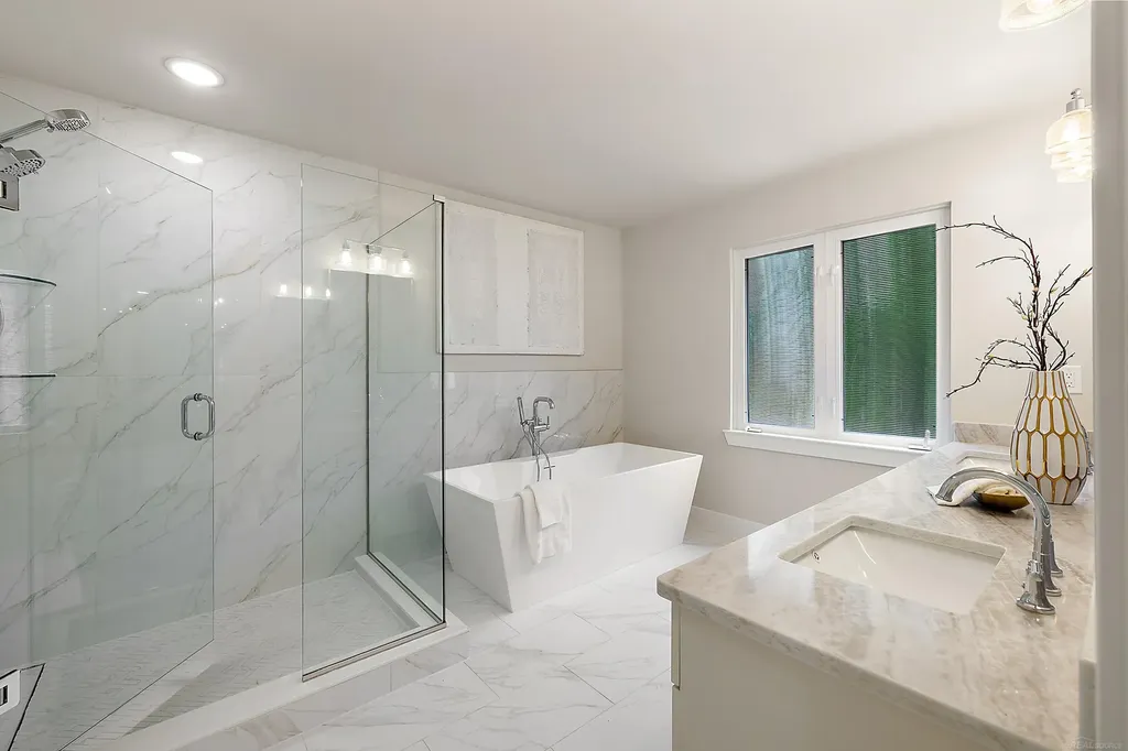 1051 E Avon Road Rochester Hills City MI 48307