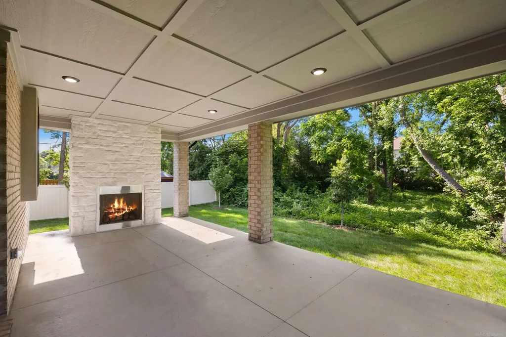 1051 E Avon Road Rochester Hills City MI 48307