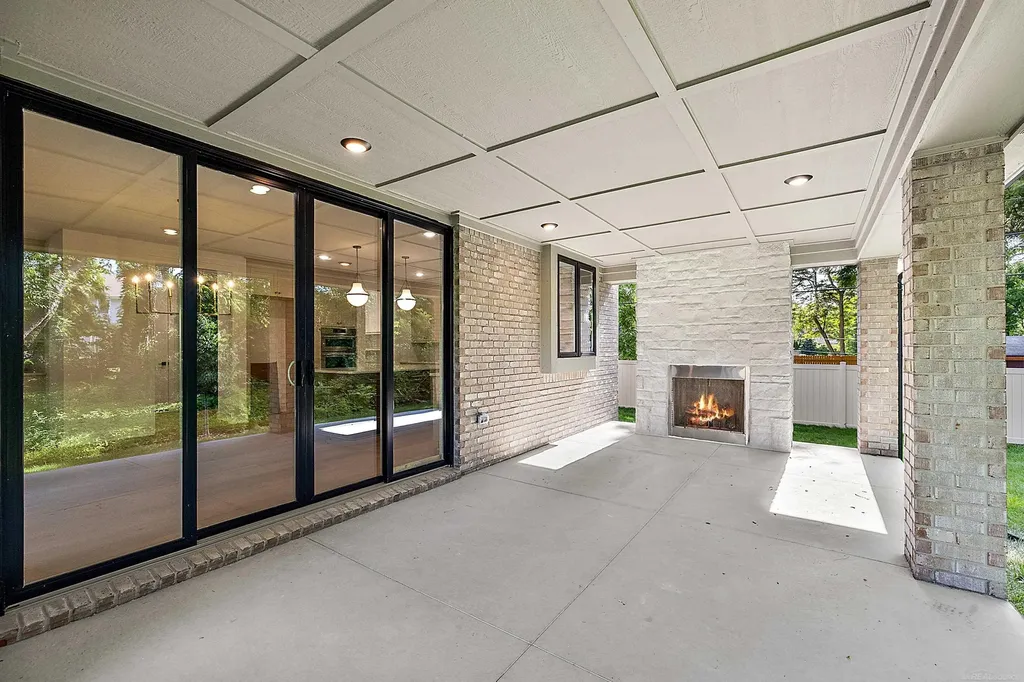 1051 E Avon Road Rochester Hills City MI 48307