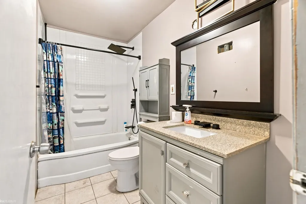 20821 Melborn Street Clinton Charter Township MI 48036