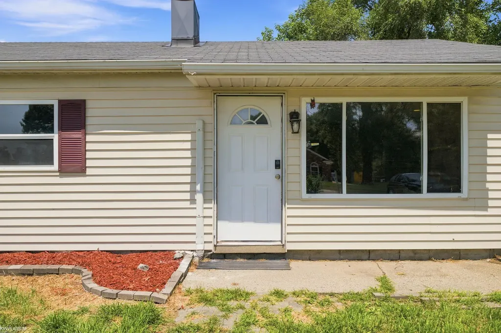 20821 Melborn Street Clinton Charter Township MI 48036
