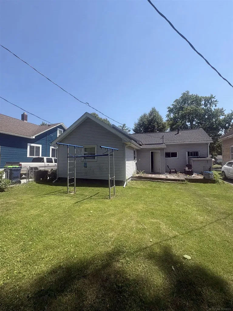 1210 S Monroe Street Bay City City MI 48708